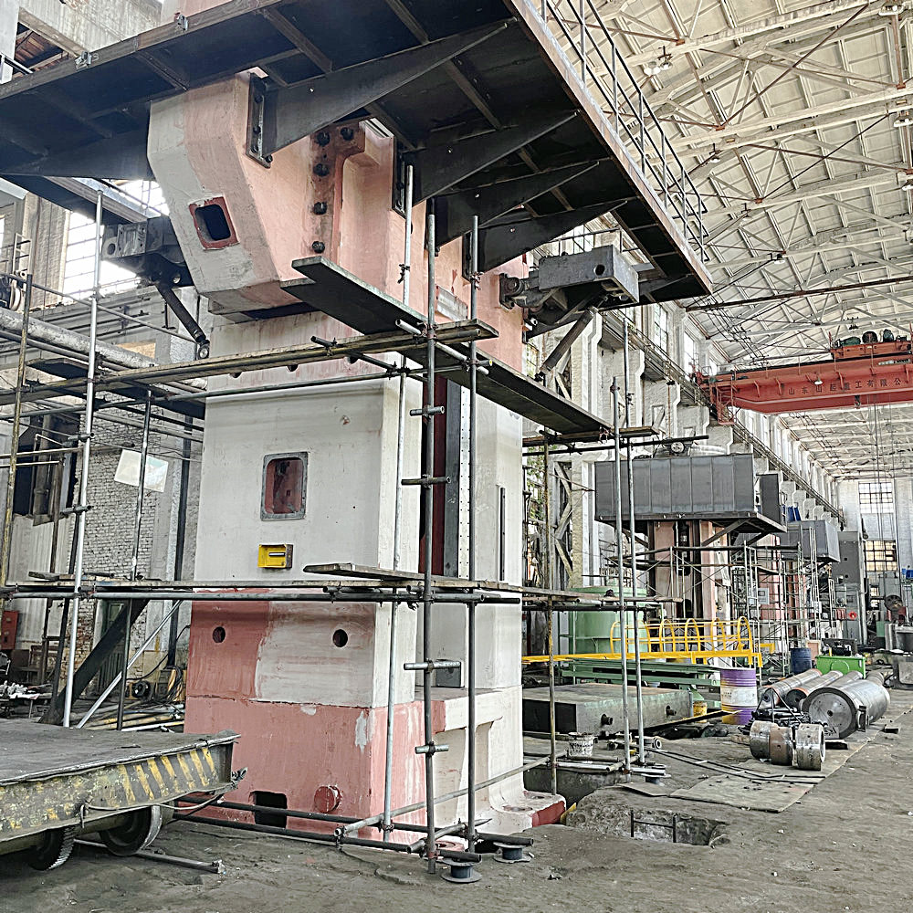 Screw press production workshop