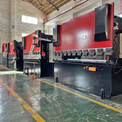 Bending machine production workshop